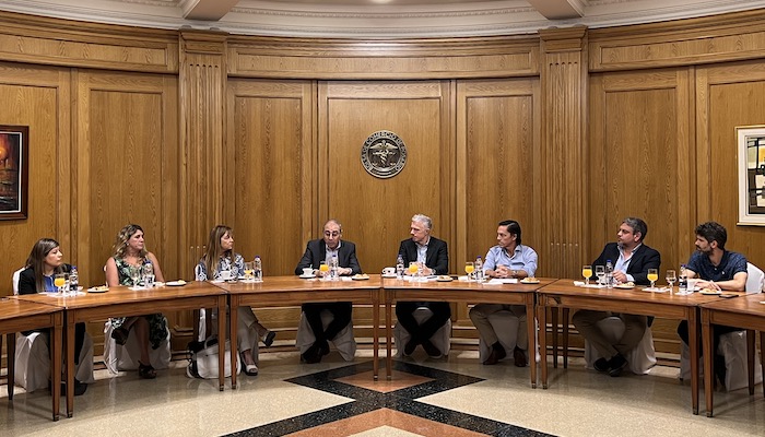 Desayuno con la Bolsa de Comercio